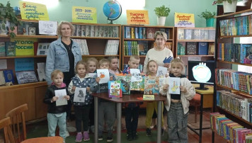 Акция "Книжка на ладошке - 2024". Акция "Книжка на ладошке - 2024".