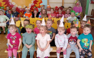 День смеха с клоунами Чупа и Чупс День смеха с клоунами Чупа и Чупс.