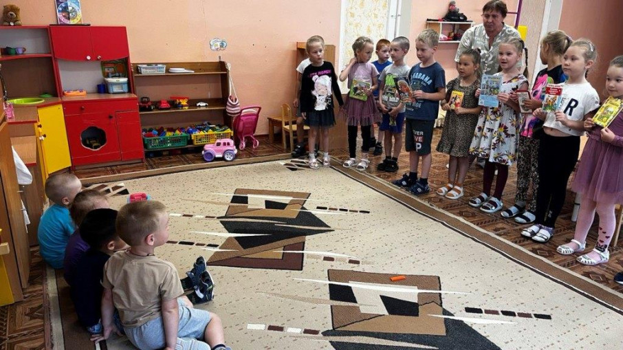 Акция «Подари книгу в группу» Акция «Подари книгу в группу».